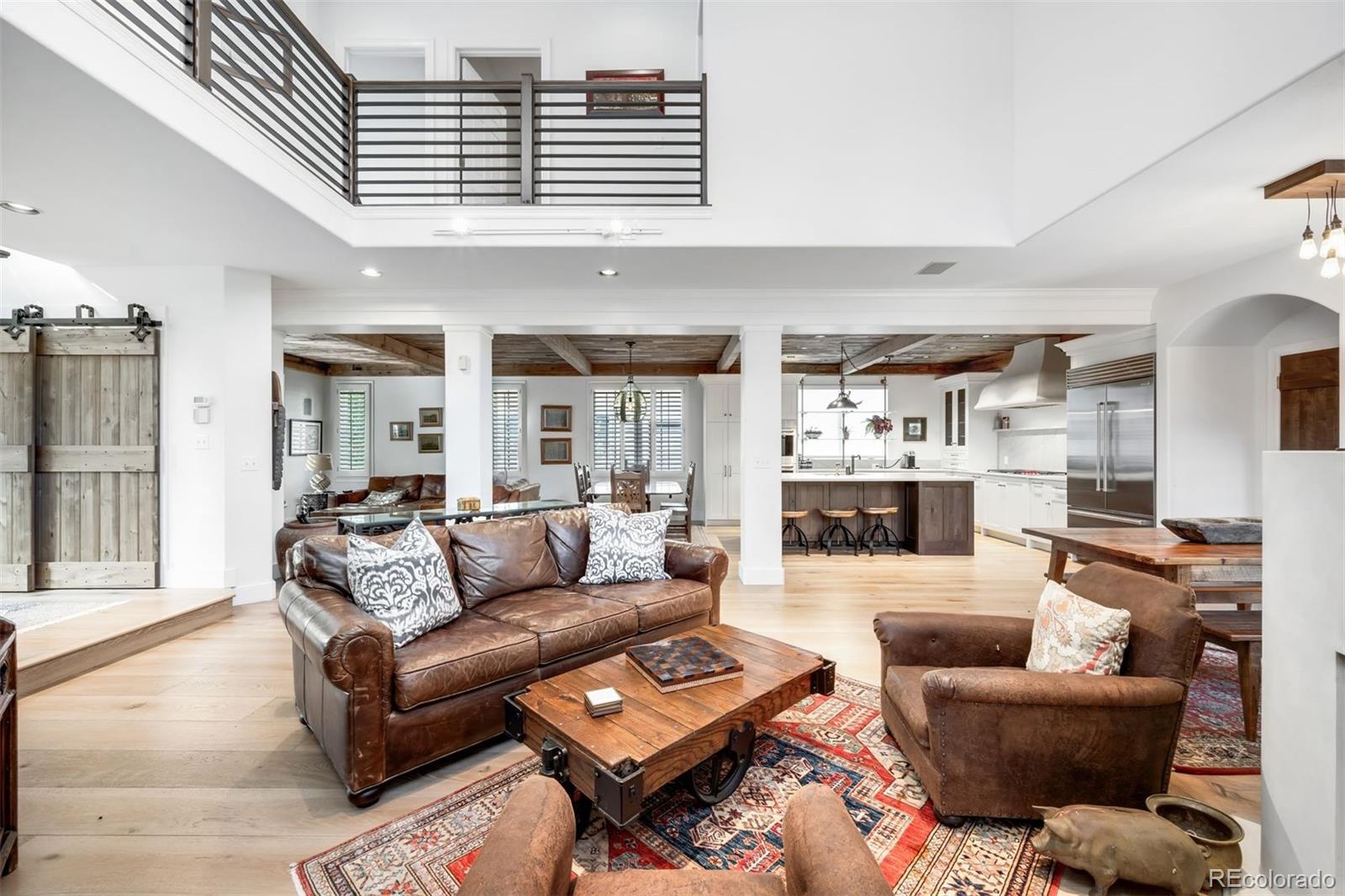 2735 E Wesley Avenue