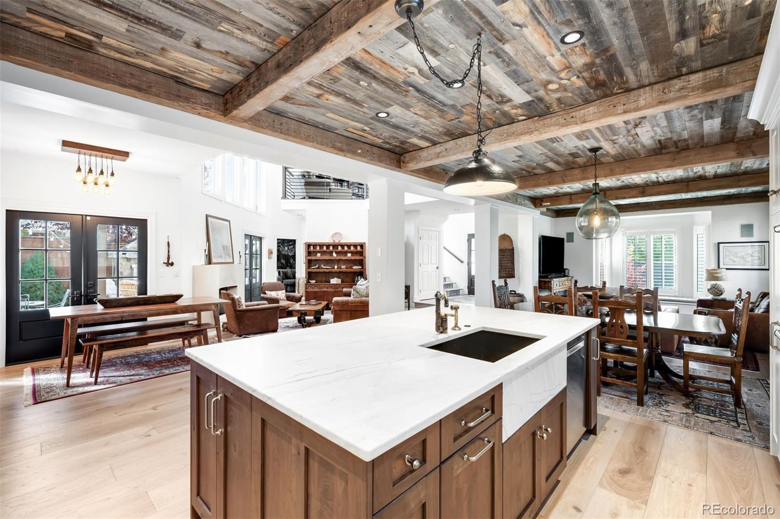 2735 E Wesley Avenue