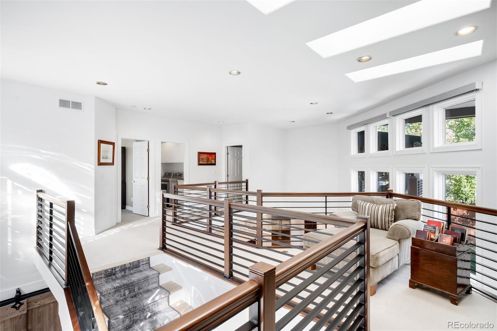 2735 E Wesley Avenue