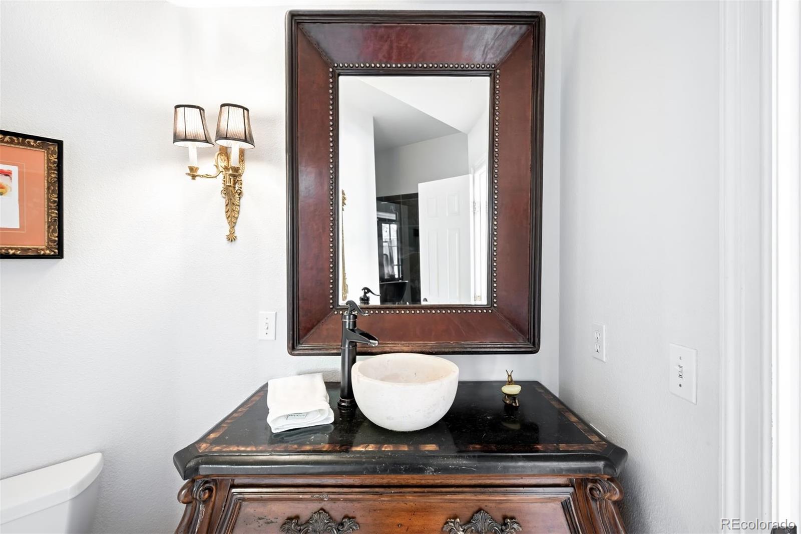 2735 E Wesley Avenue