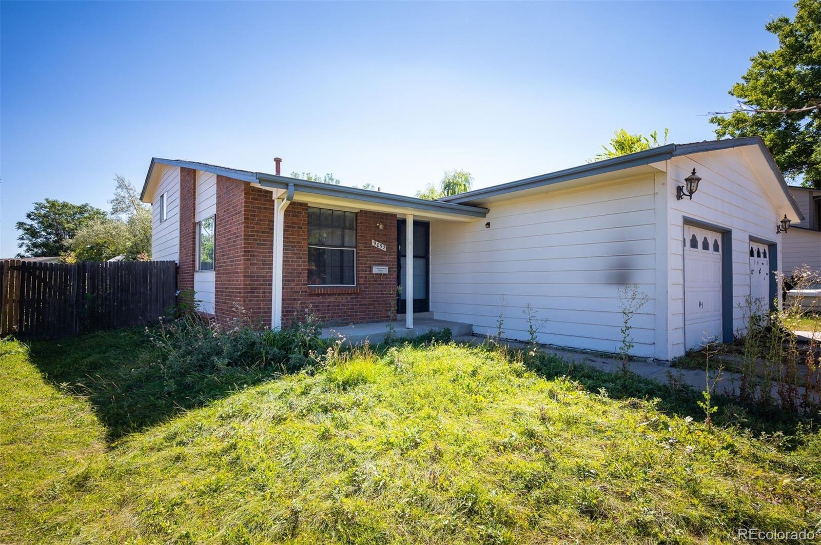 9050-9052 Osceola Street