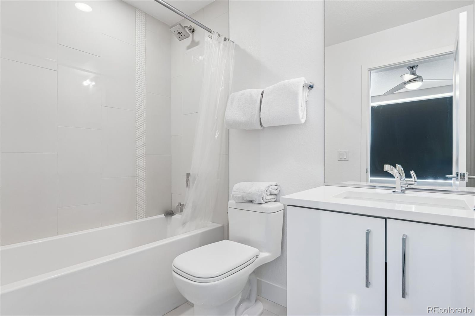 3036 Wilson Court Unit: 5