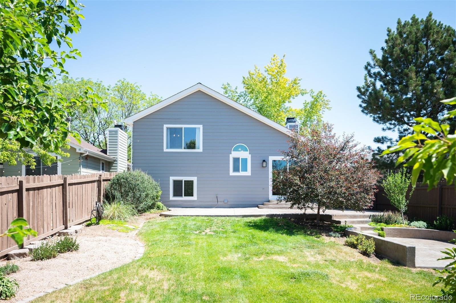 13328 Ash Circle