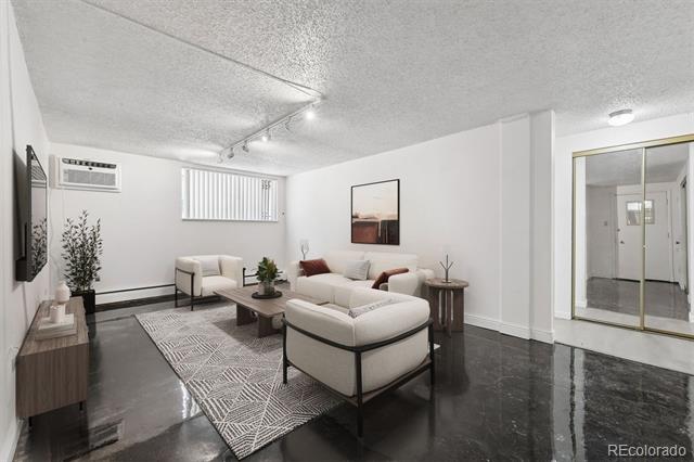 1050 N Lafayette Street Unit: 108