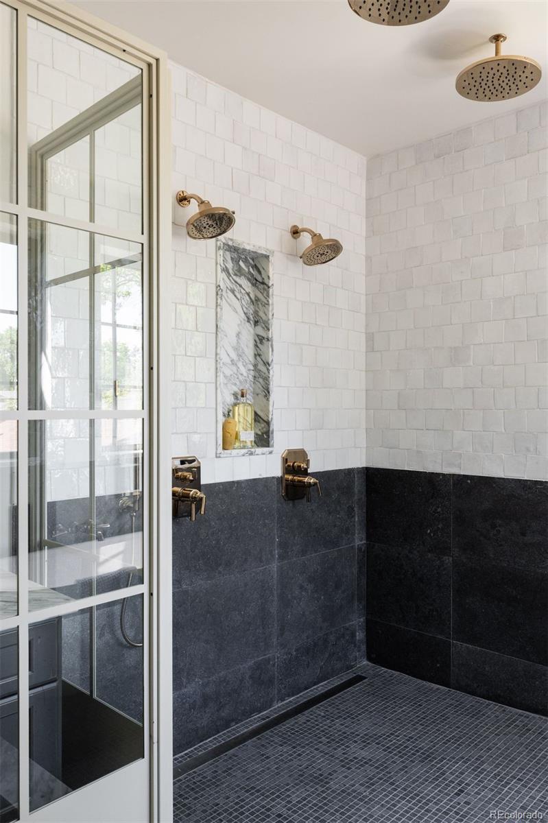 2070 S Saint Paul Street