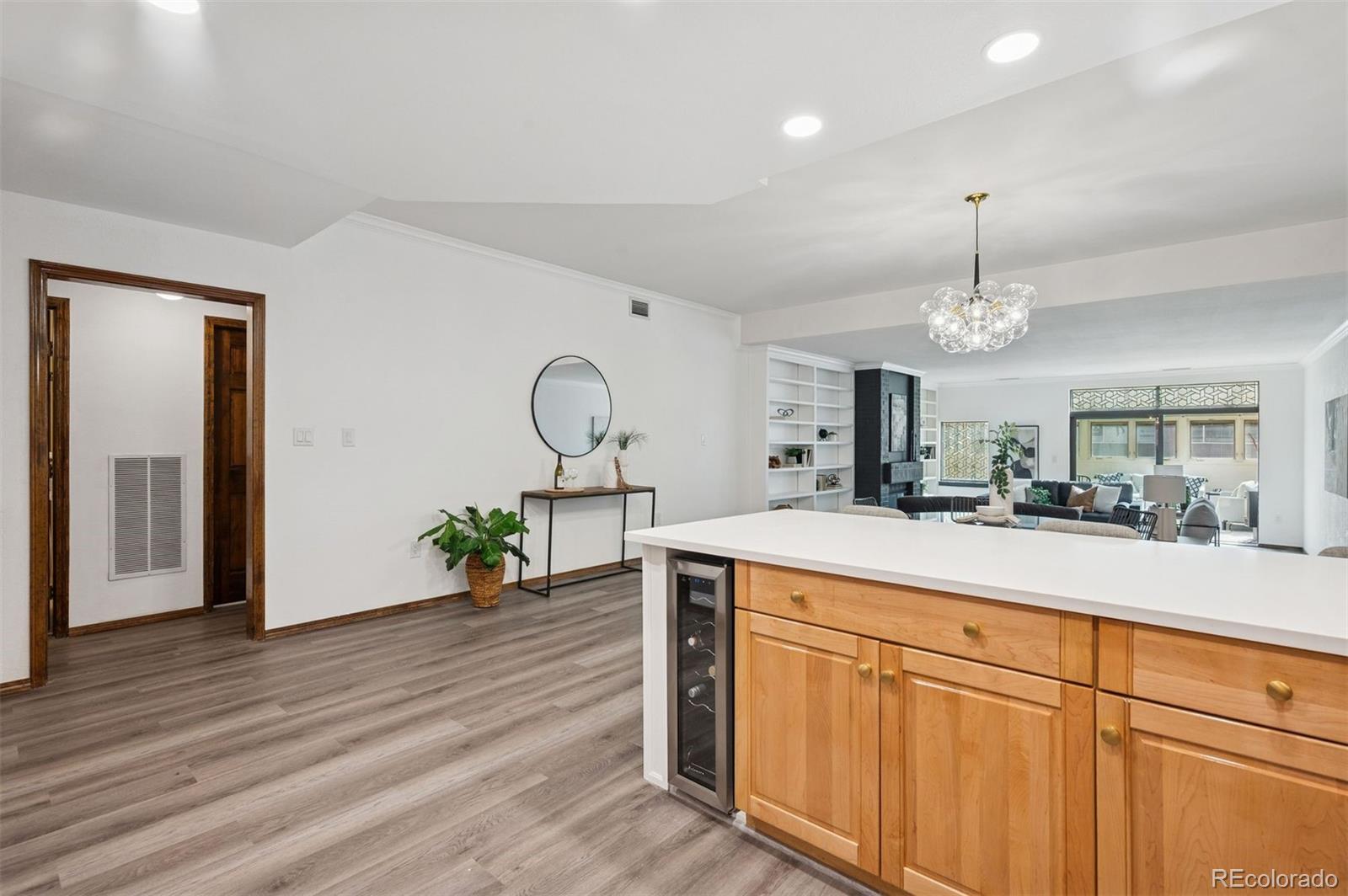 1512 Larimer Street Unit: 7