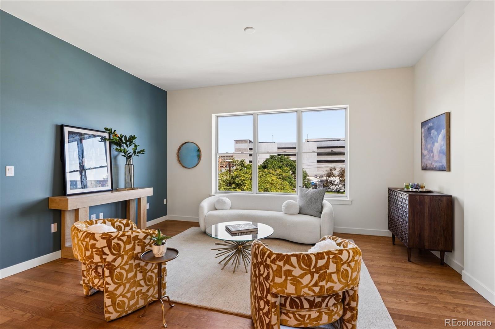 410 Acoma Street Unit: 305