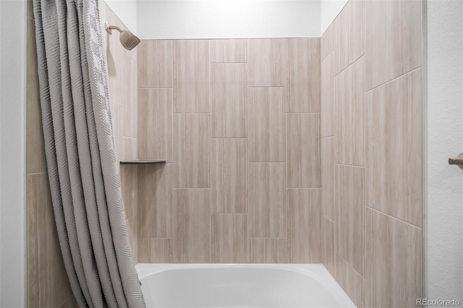 15475 W Columbia Avenue