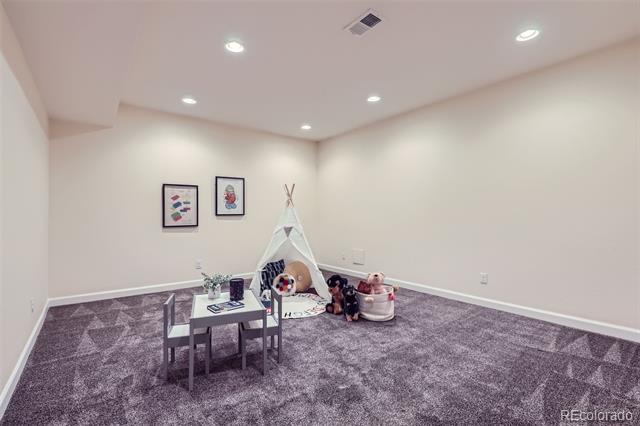8562 E 49th Place