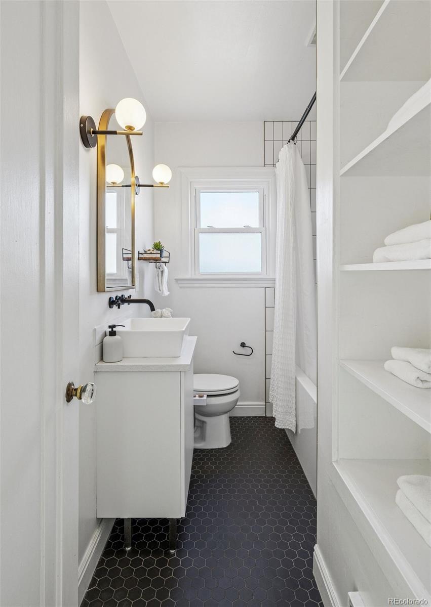 1705 S Downing Street