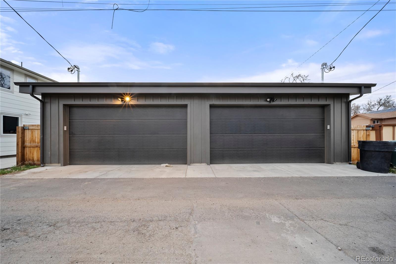 2452 S Cherokee Street