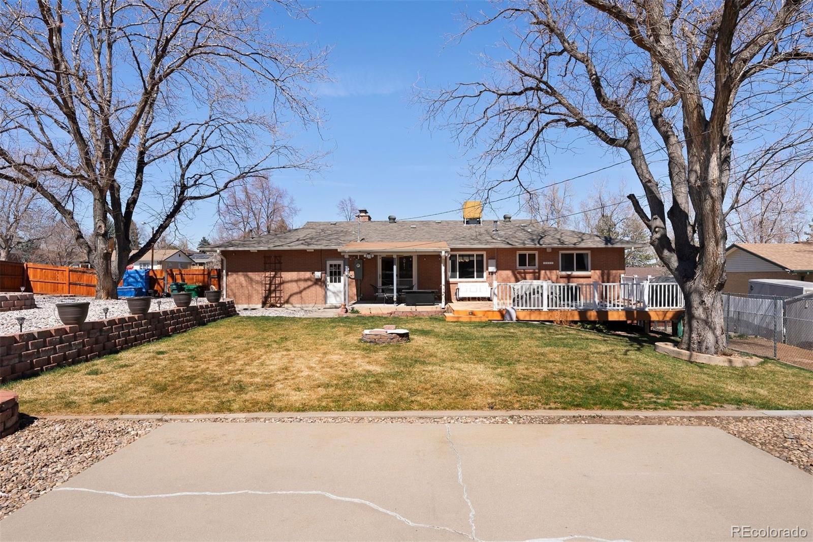 12384 W Connecticut Drive