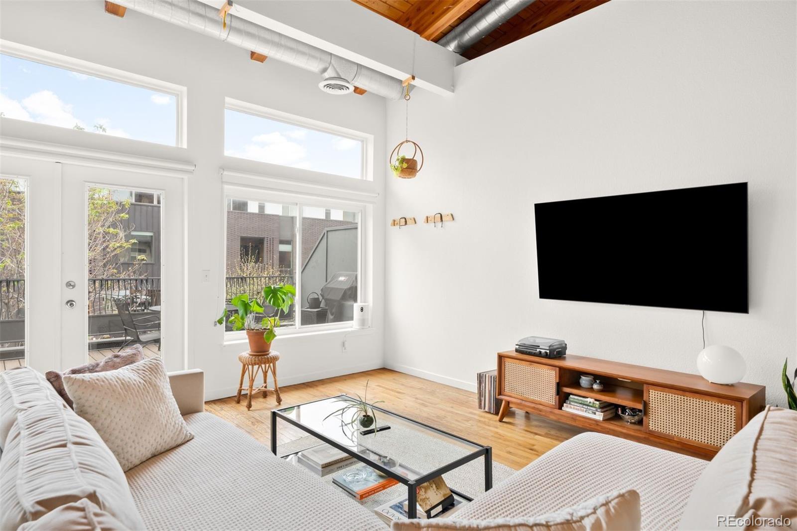 3240 Tejon Street Unit: 201