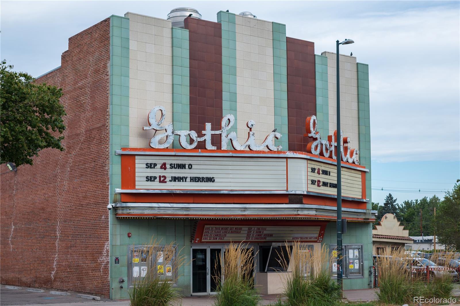 2910-2912 S Delaware Street