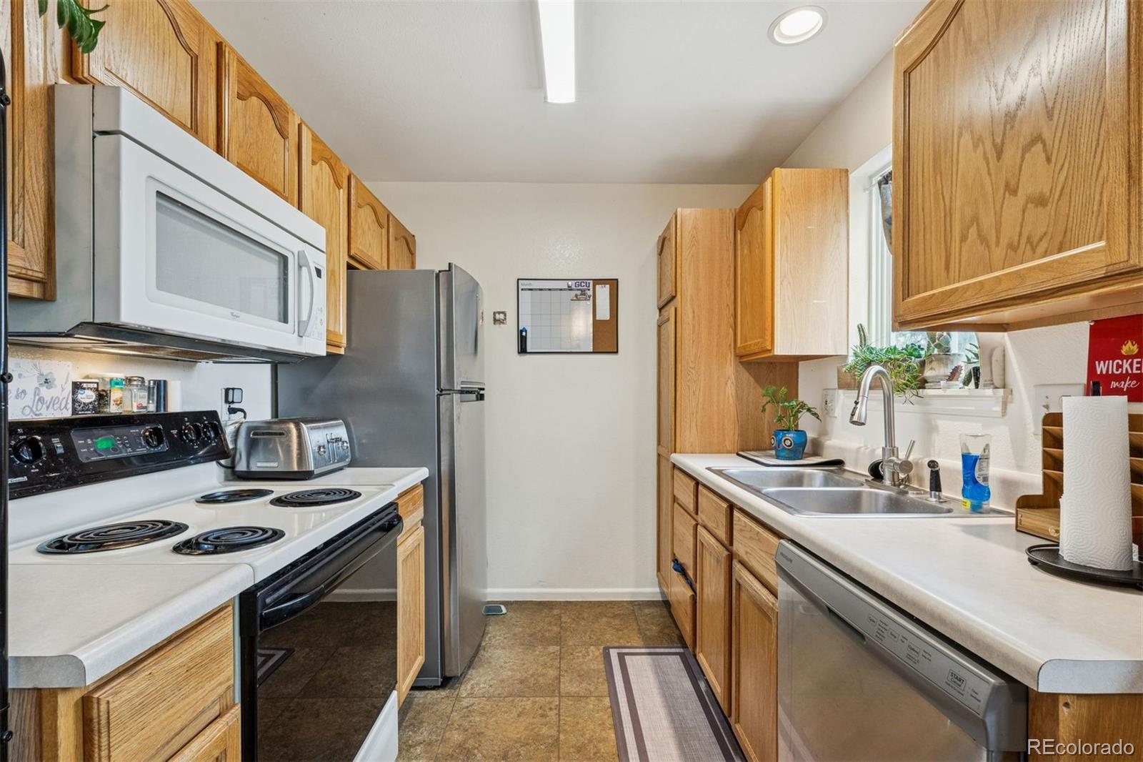 3820 Riverside Parkway