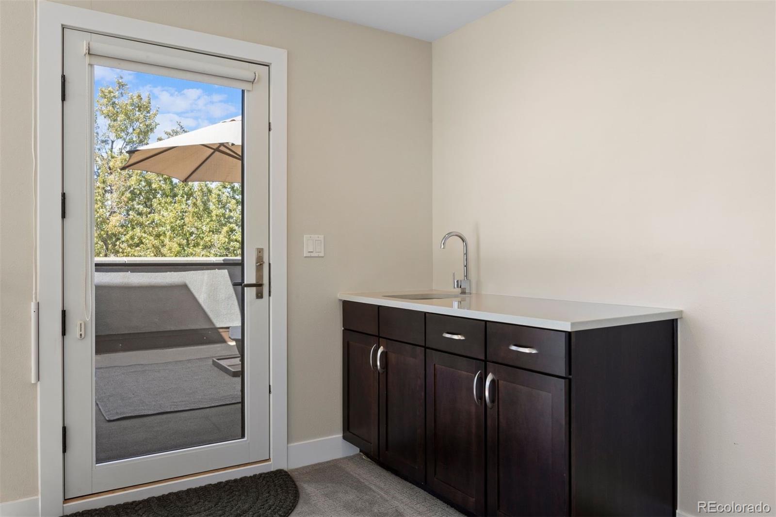360 S Lafayette Street Unit: 401
