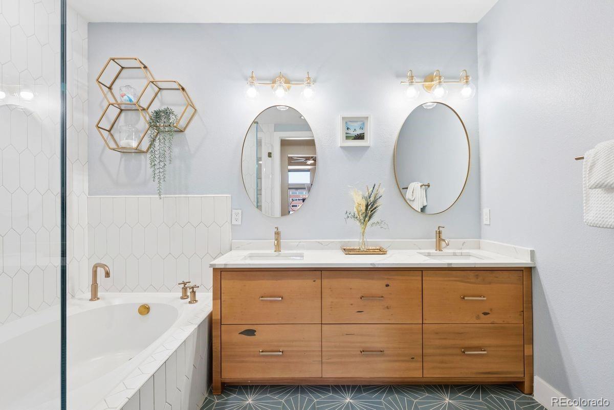 1488 Madison Street Unit: 307