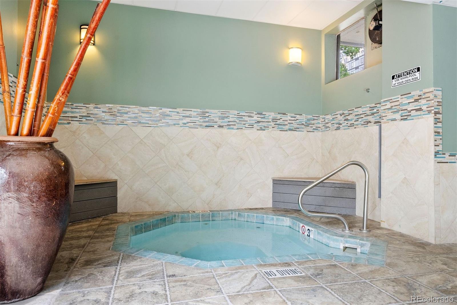 2 Adams Street Unit: 806