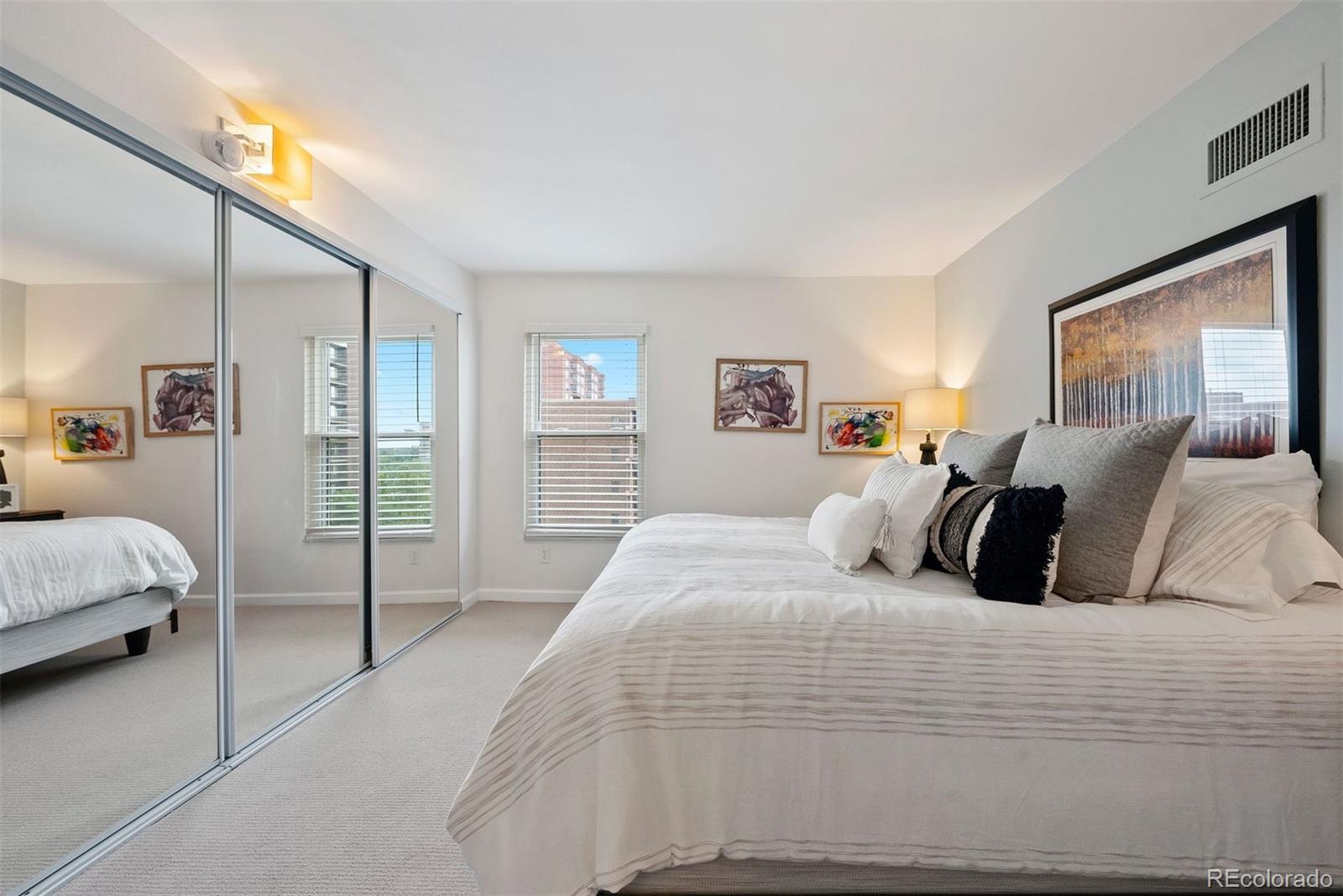 2 Adams Street Unit: 806