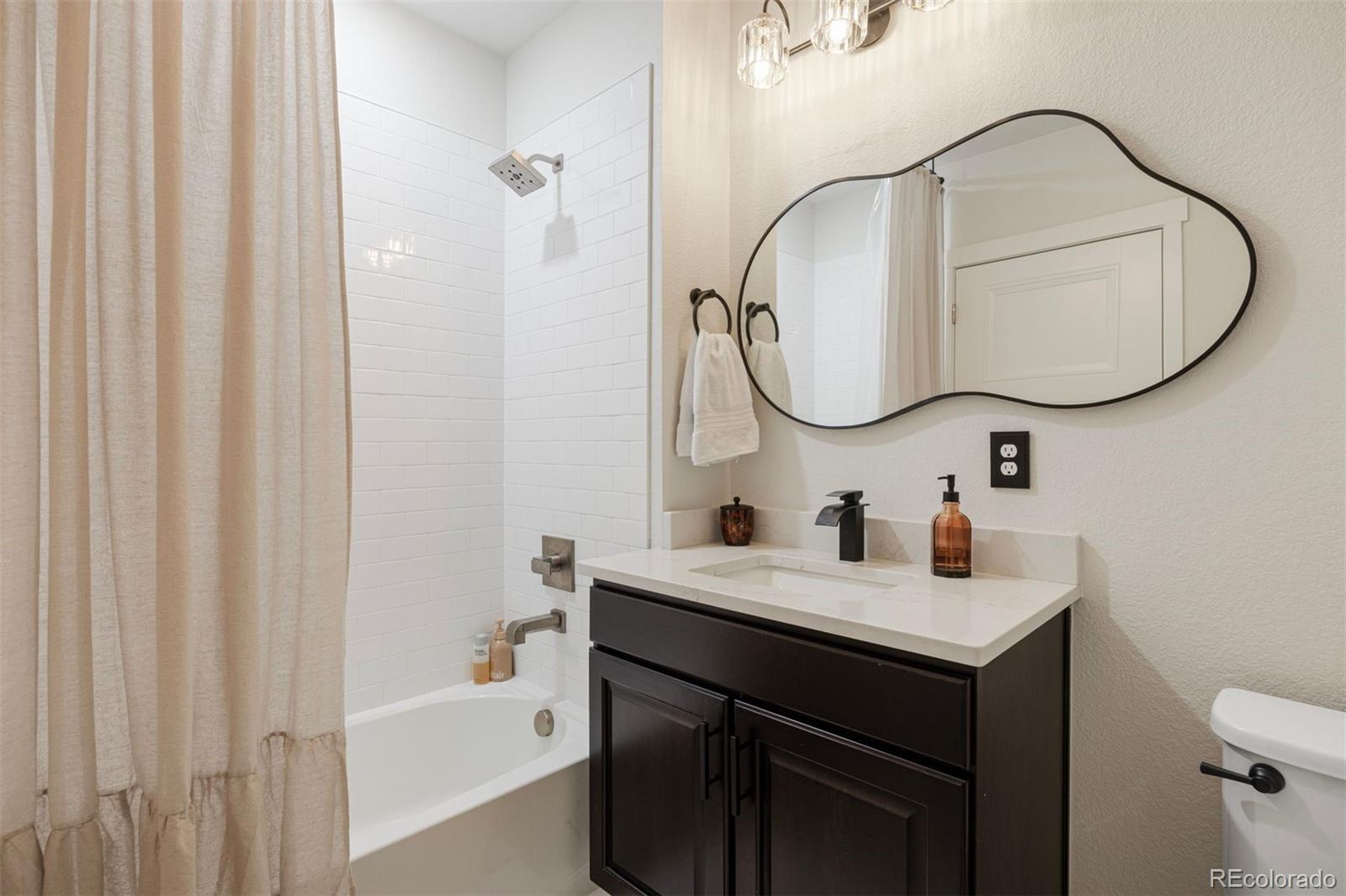 2250 S Mcintyre Street