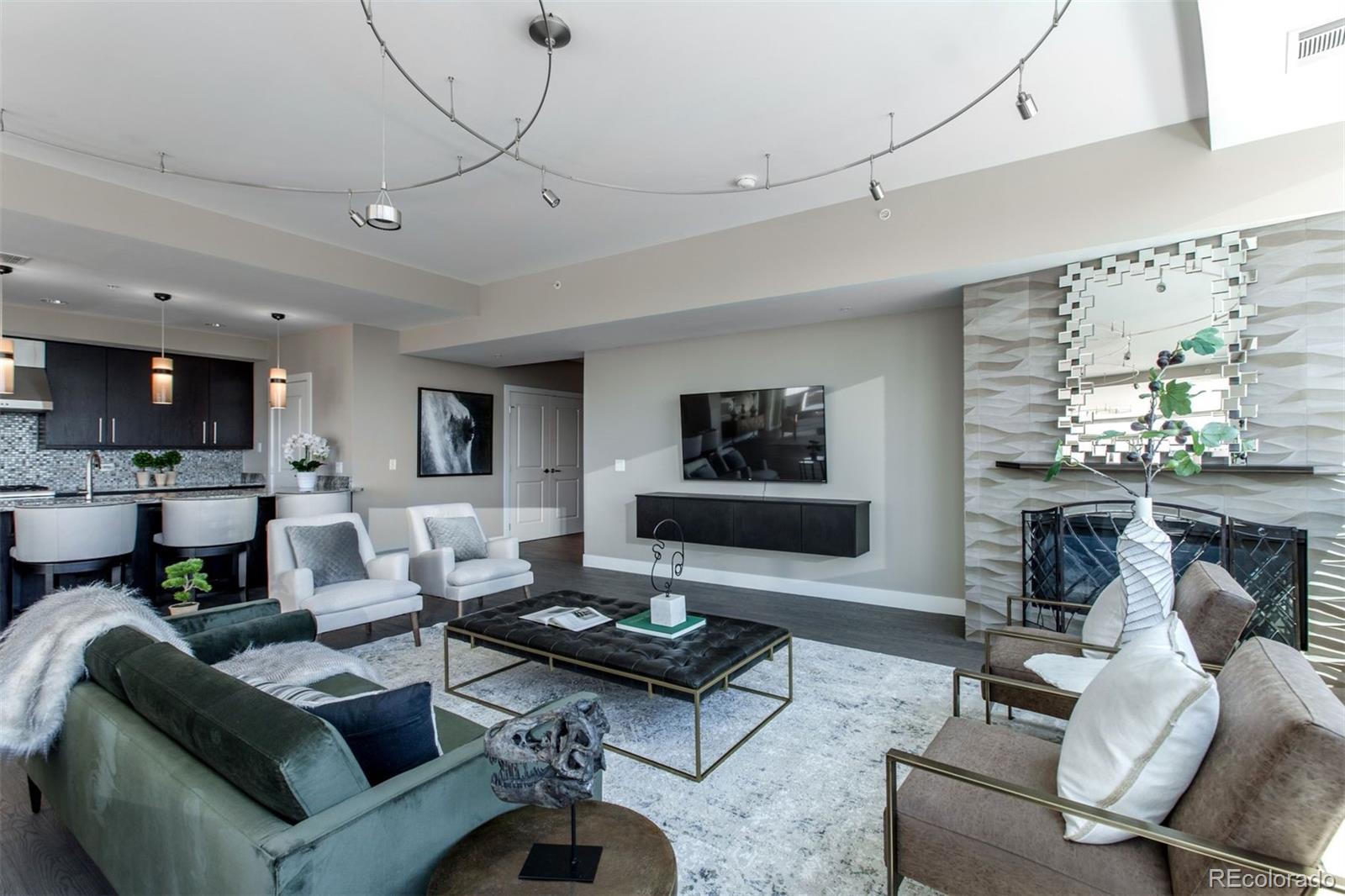 2001 Lincoln Street Unit: 2823