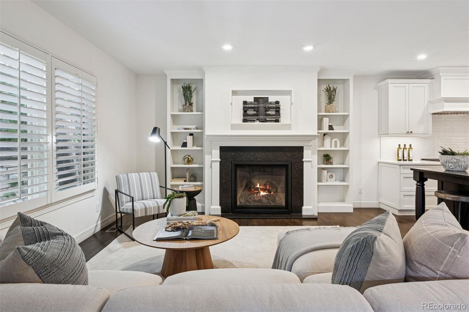 400 S Steele Street Unit: 61