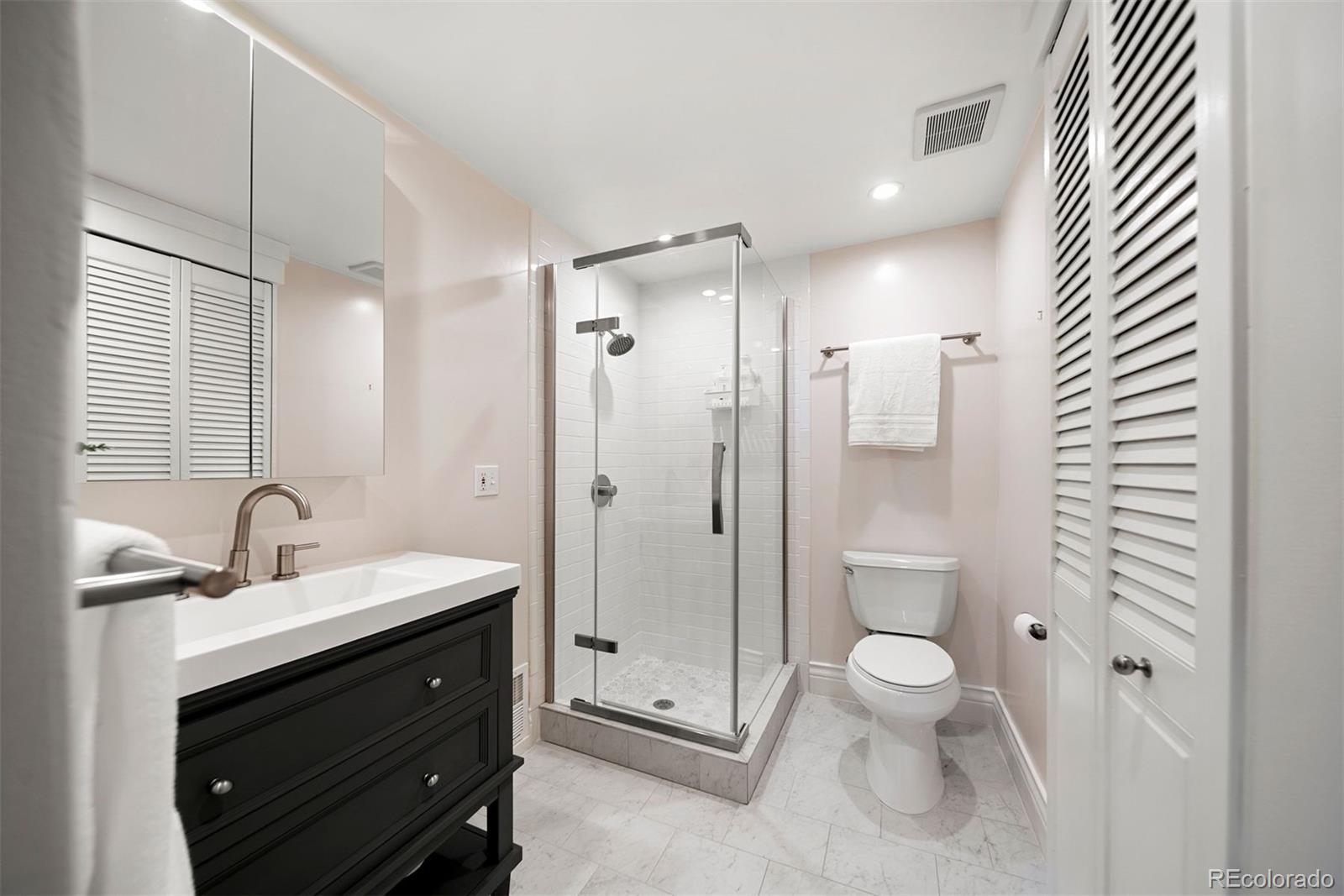 4949 E 6th Avenue Parkway