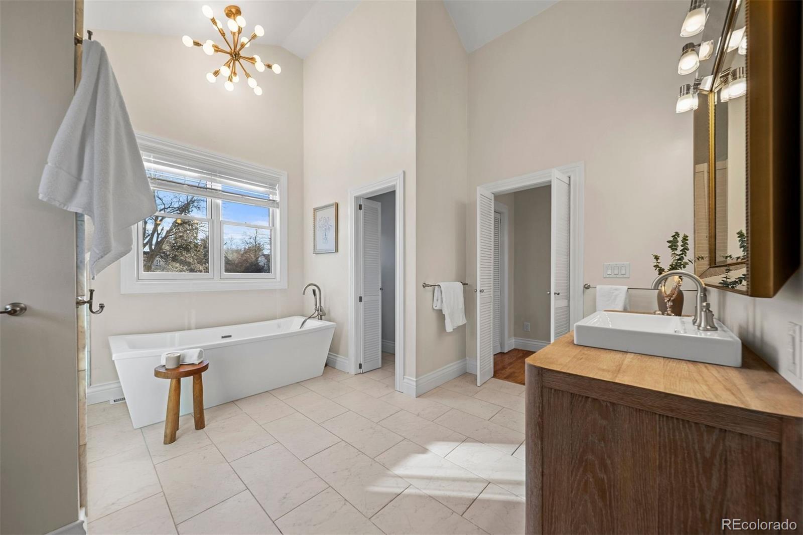 4949 E 6th Avenue Parkway