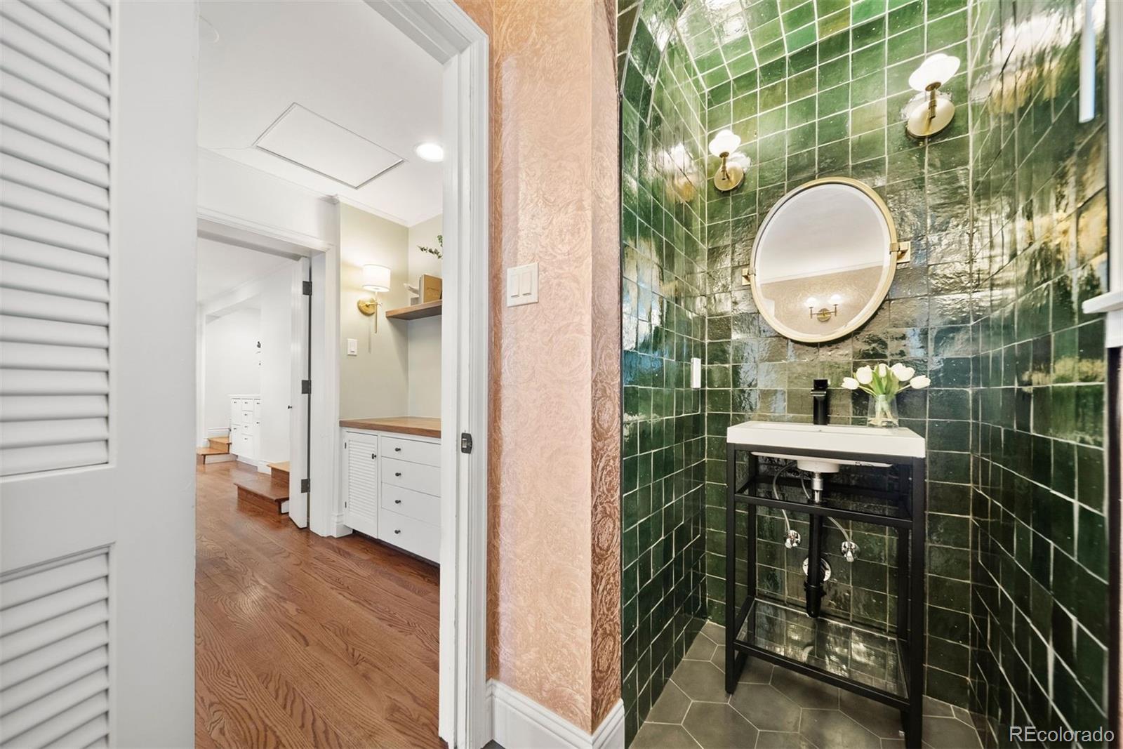 4949 E 6th Avenue Parkway