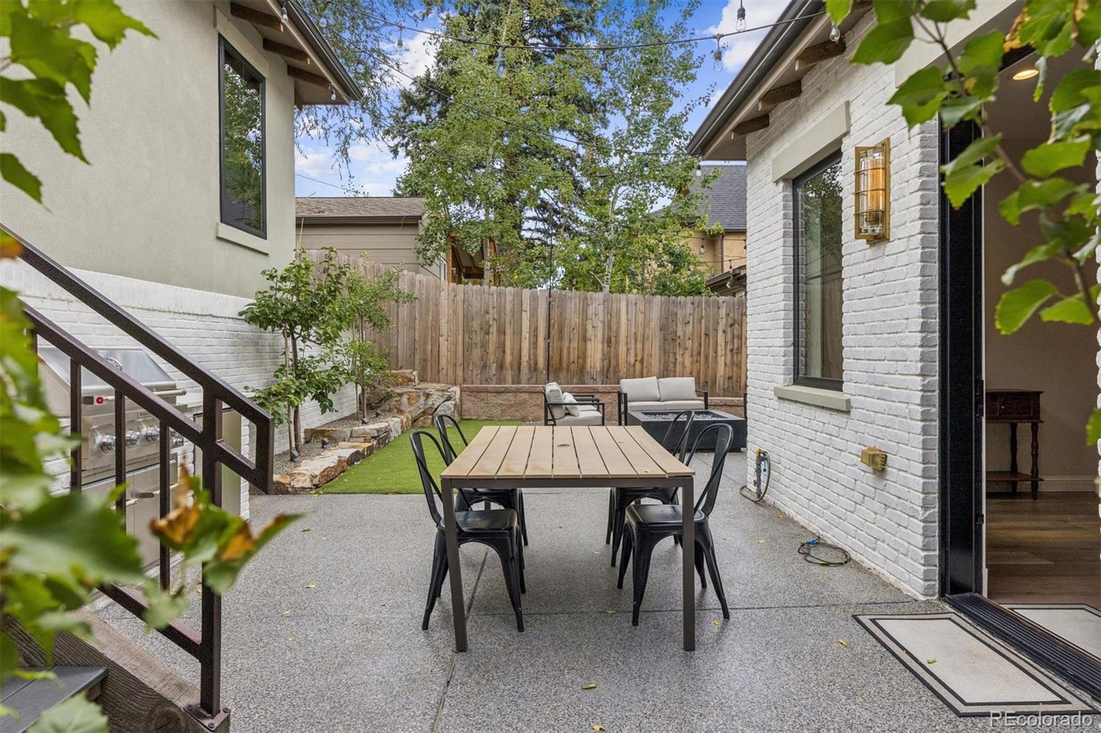 516 S High Street
