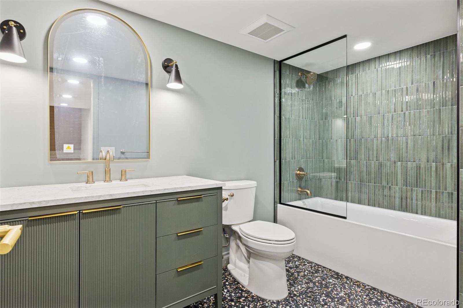 2552 E Alameda Avenue Unit: 47