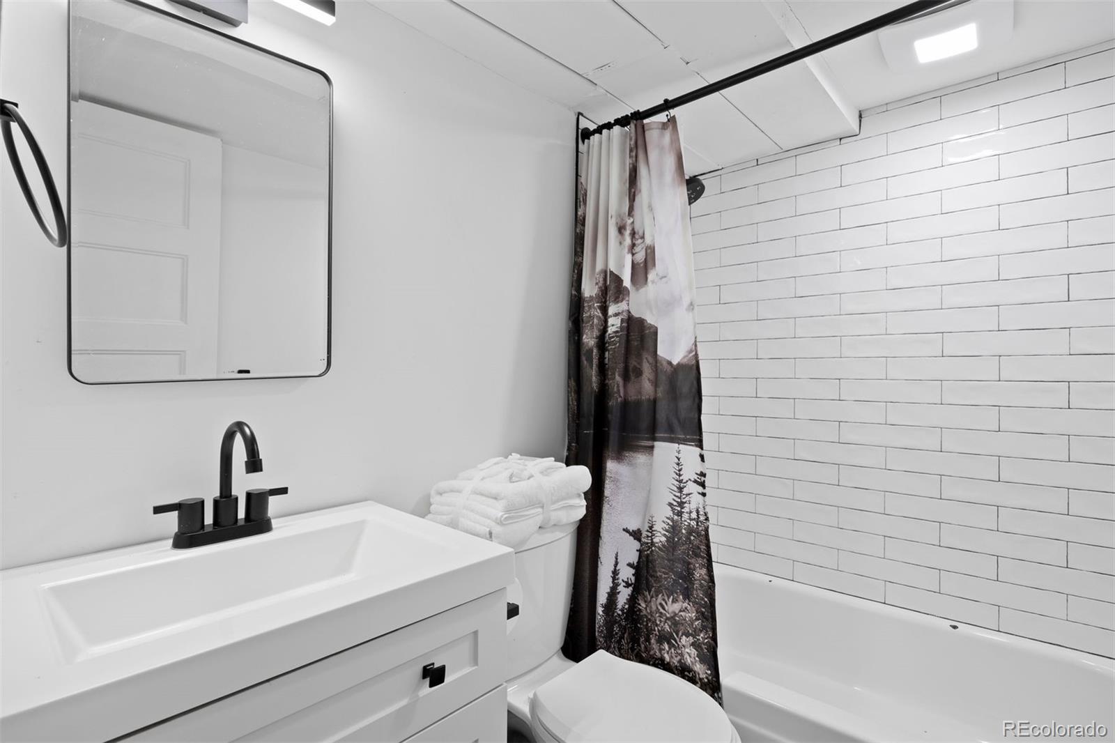 1554 N Pennsylvania Street