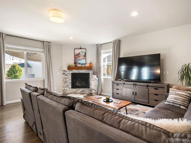 728 Larkspur Court