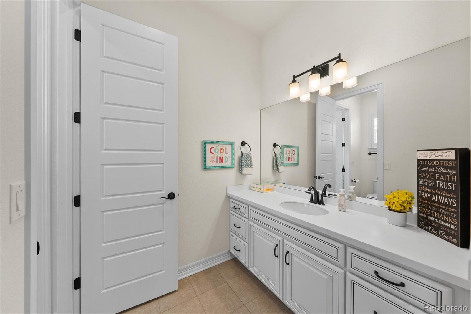 21786 Tyrolite Avenue