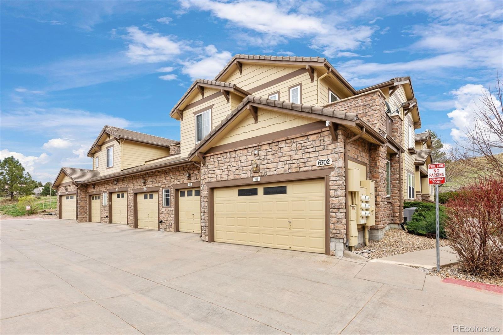 6702 S Winnipeg Circle Unit: 101