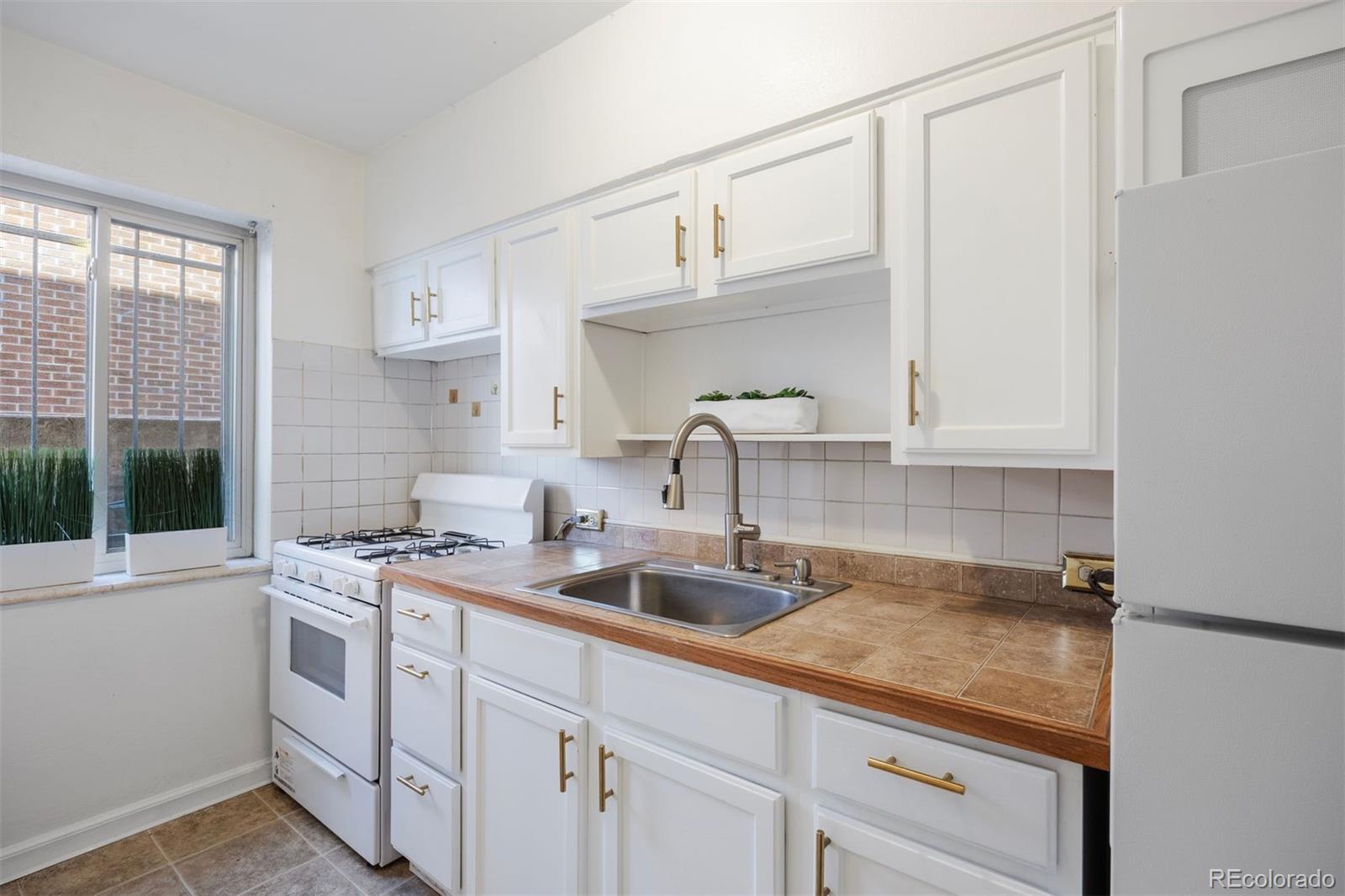 1454 Jersey Street Unit: 2