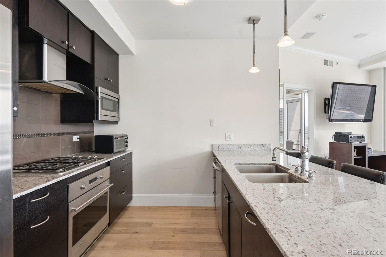 2001 N Lincoln Street Unit: 2310