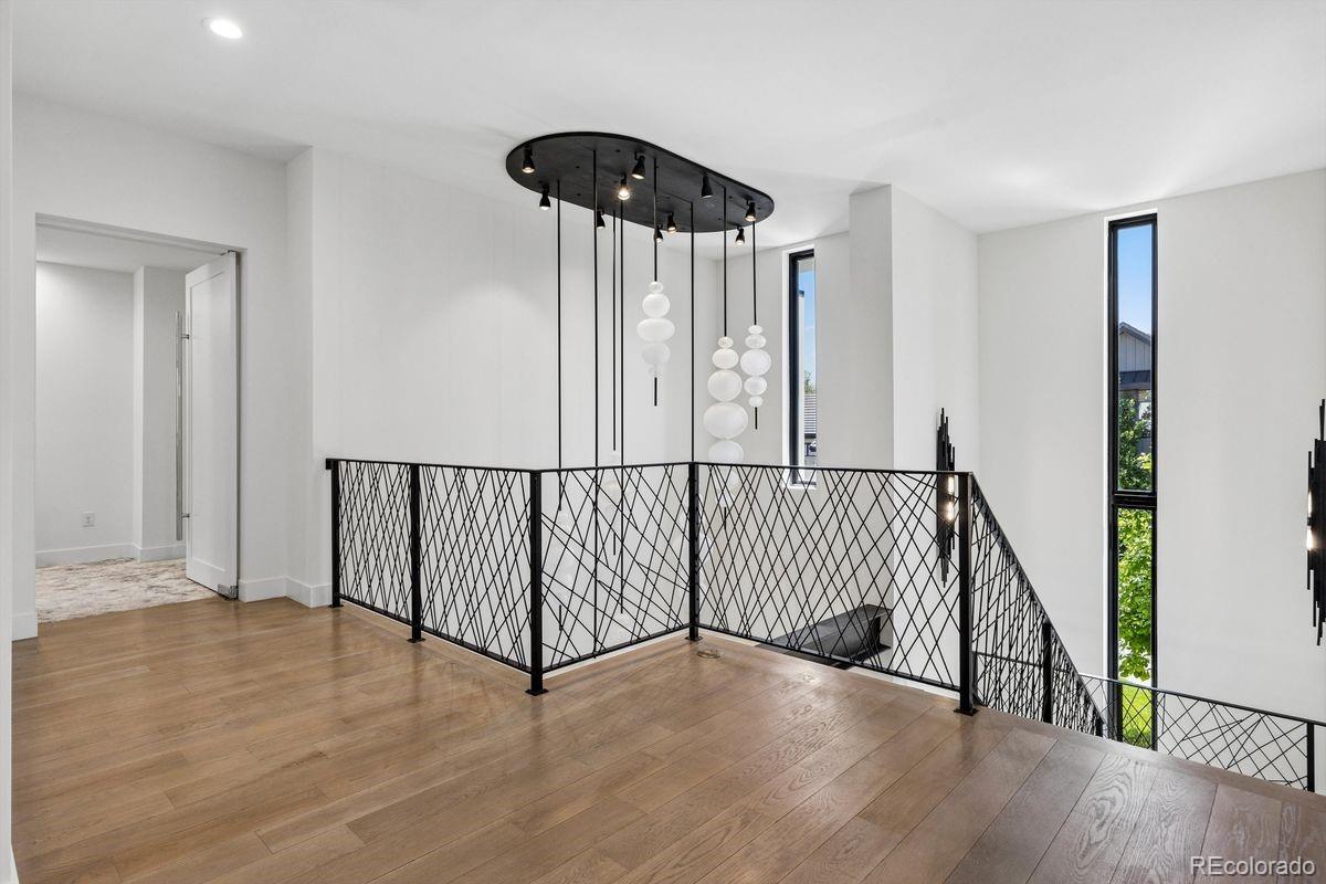 2821 E Cedar Avenue Unit: 17
