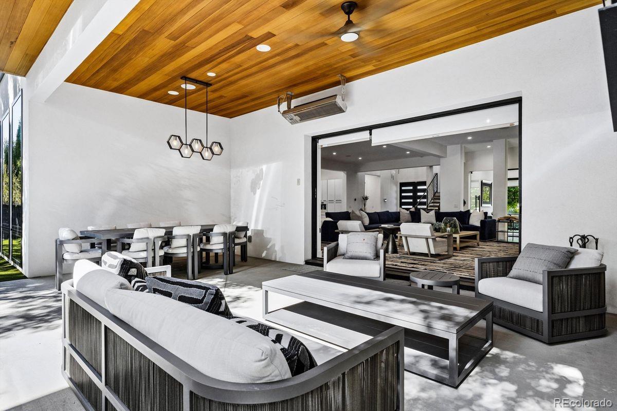 2821 E Cedar Avenue Unit: 17