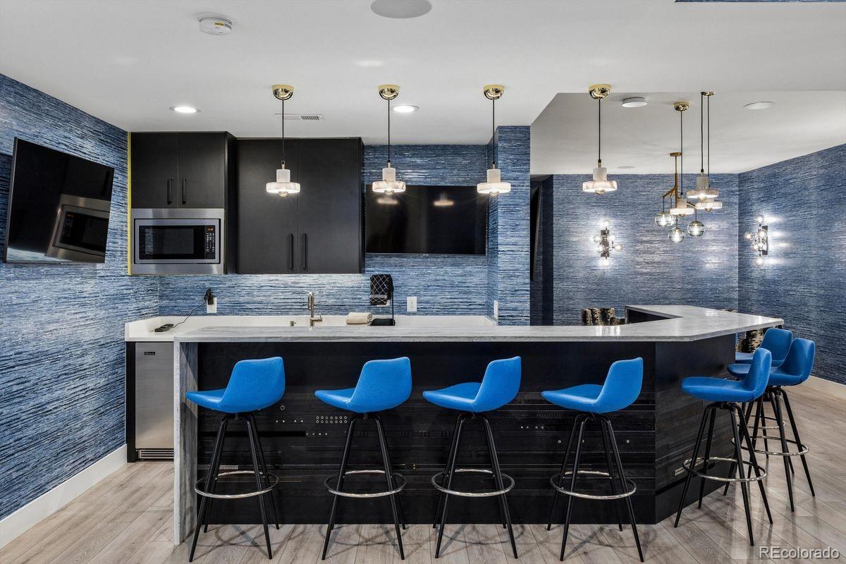 2821 E Cedar Avenue Unit: 17