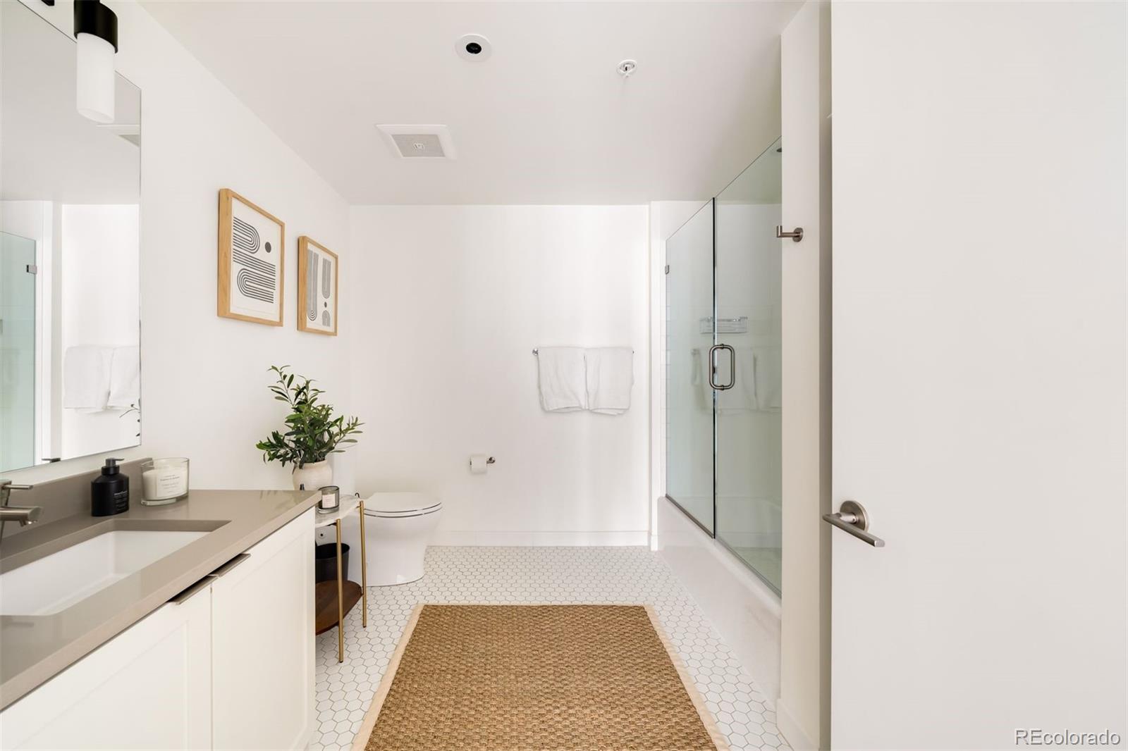 1750 Wewatta Street Unit: 1001