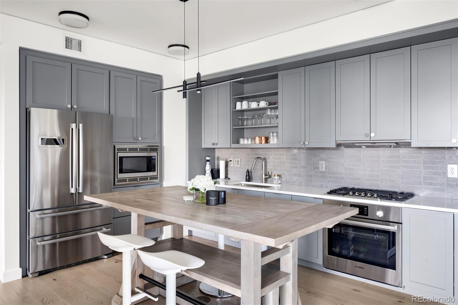 1750 Wewatta Street Unit: 1001
