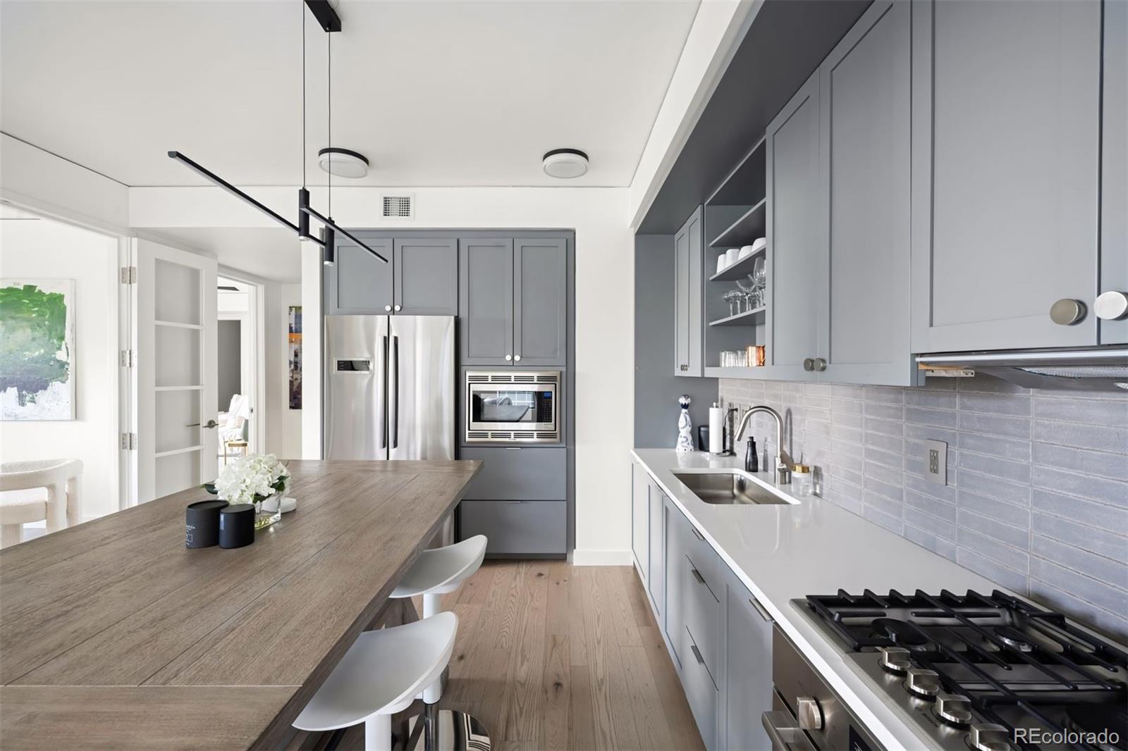 1750 Wewatta Street Unit: 1001