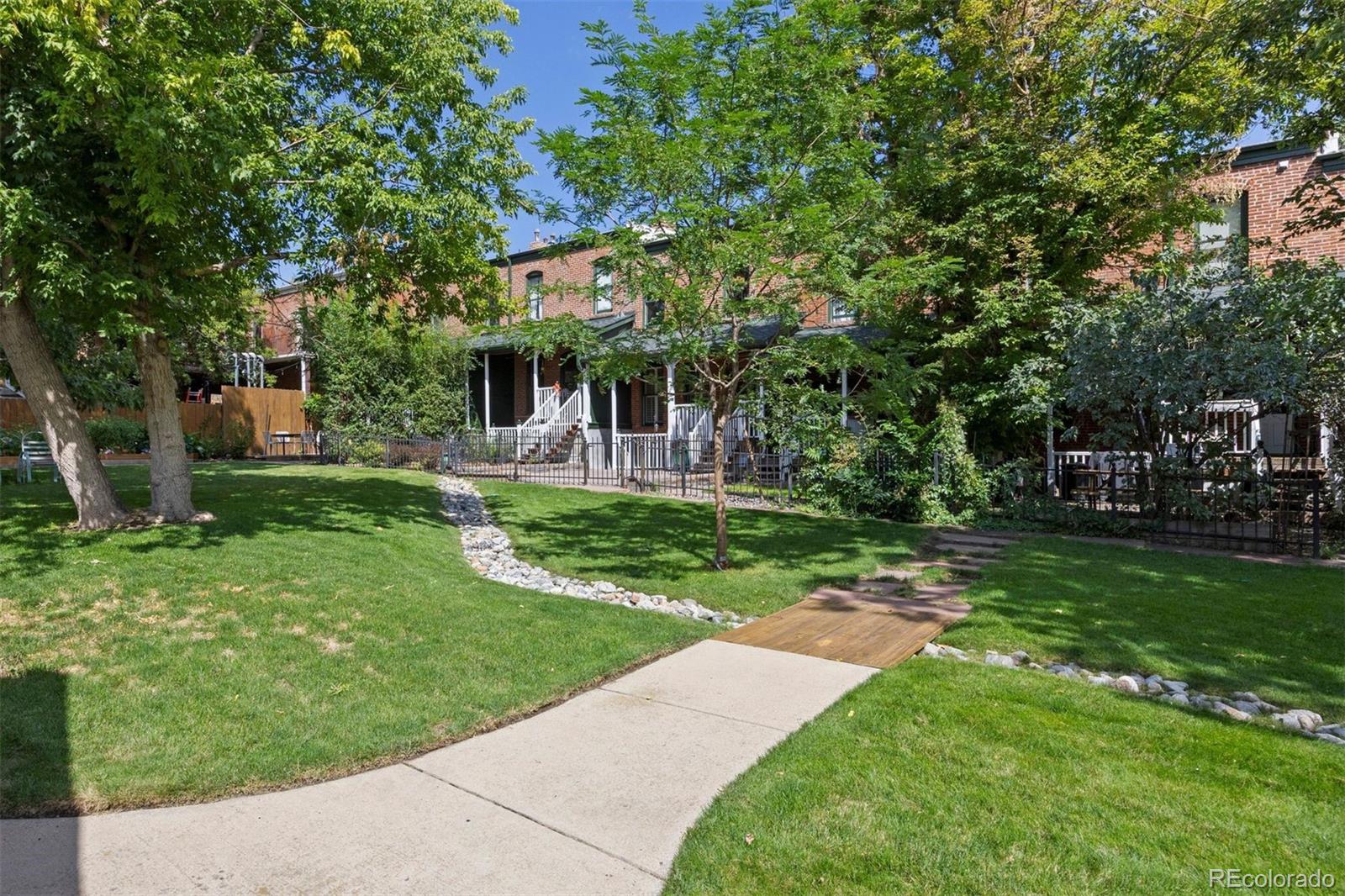 2939 Wyandot Street