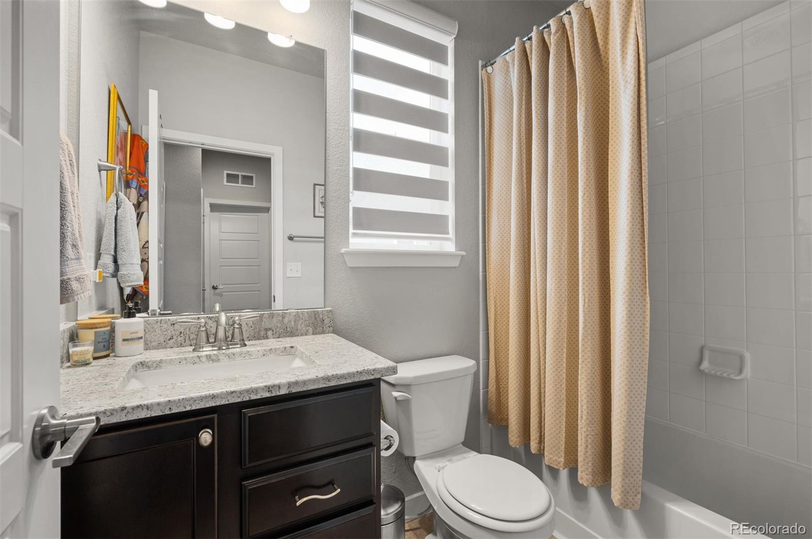 694 E Hinsdale Avenue