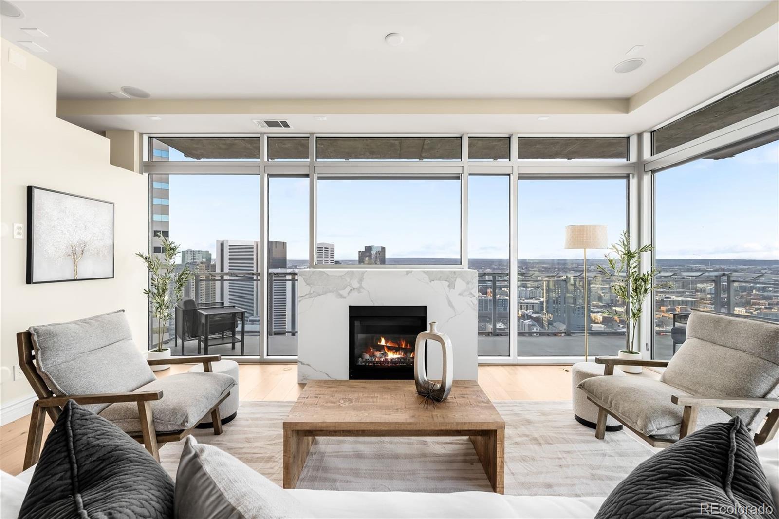 2001 Lincoln Street Unit: 3121