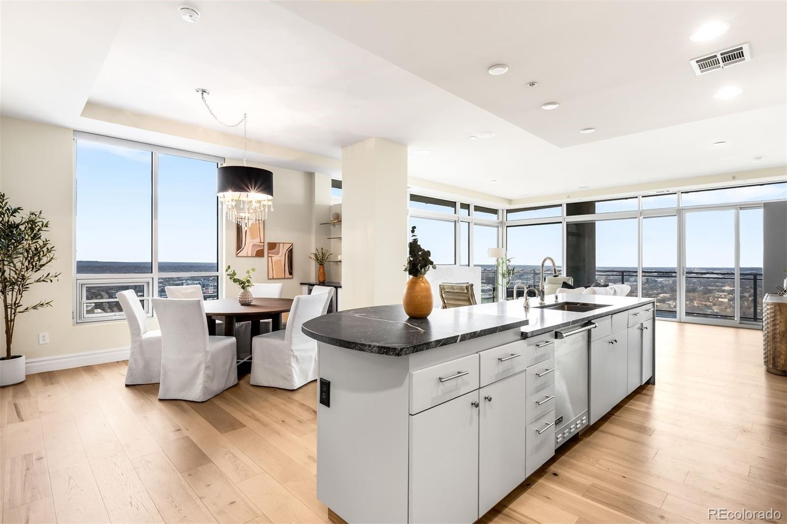 2001 Lincoln Street Unit: 3121
