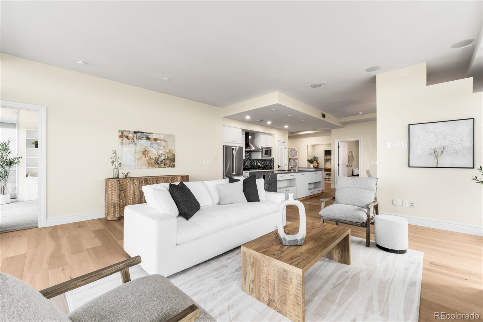 2001 Lincoln Street Unit: 3121