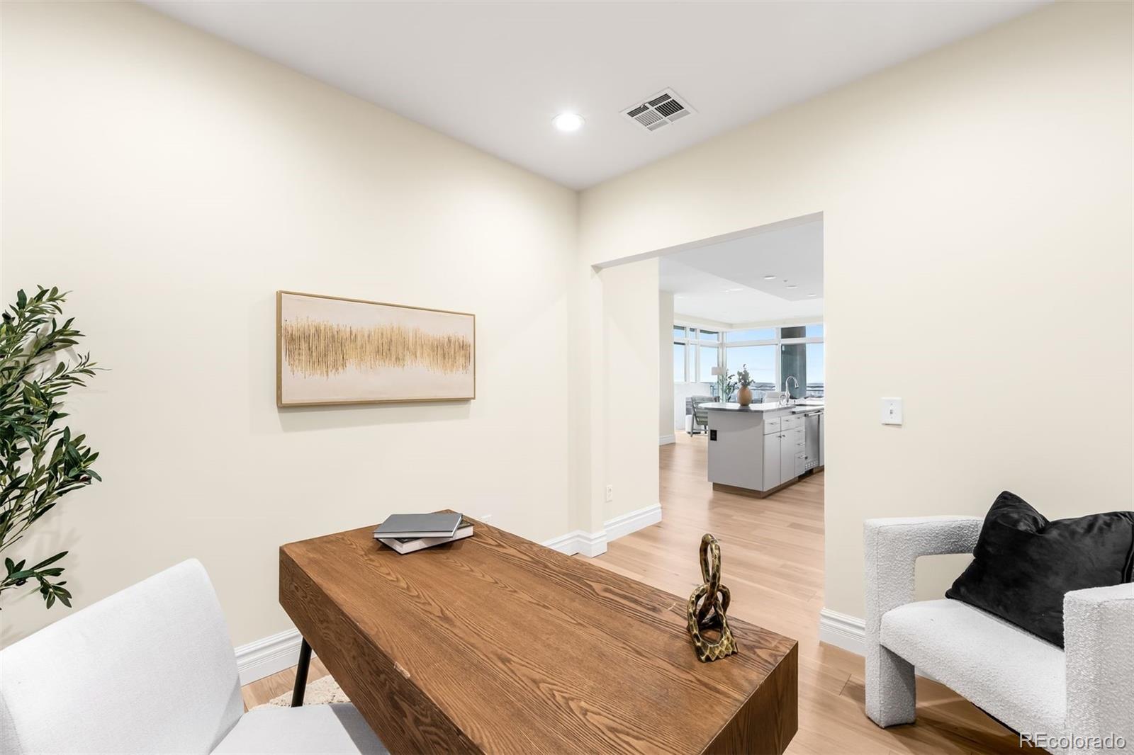 2001 Lincoln Street Unit: 3121