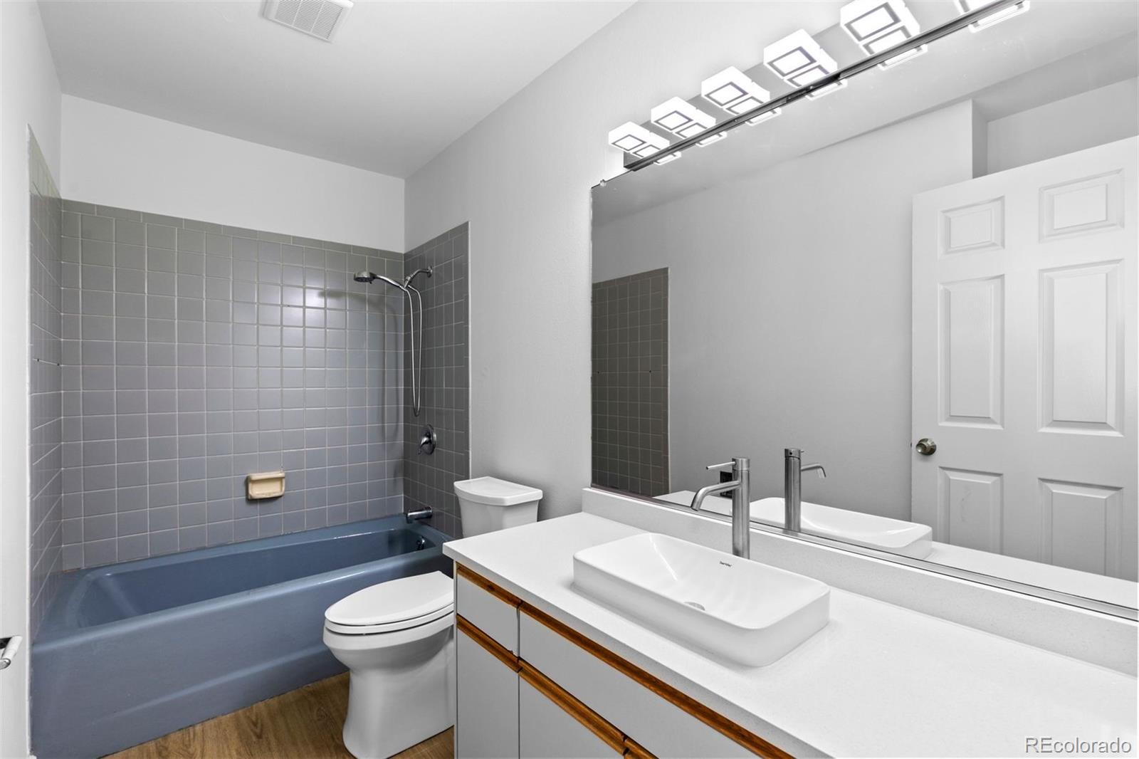 2120 W 31st Avenue Unit: 12